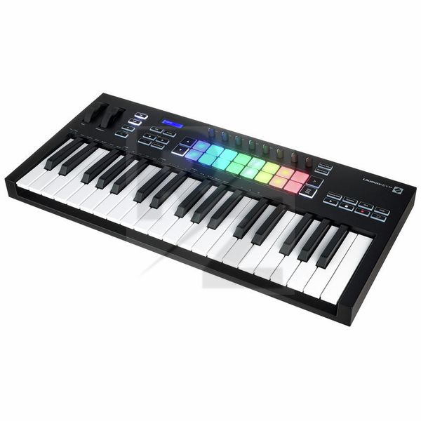 Image Novation Launchkey 37 MK3
