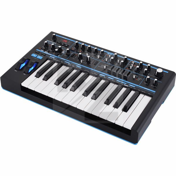 Image Novation Bass Station II
